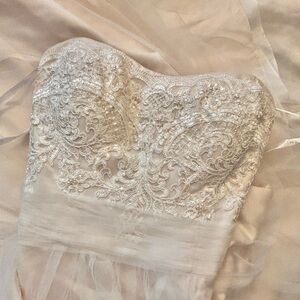 David's Bridal Elegant White Lace Wedding Dress